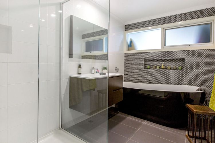 POINT LEO BEACH HOUSE – POINT LEO