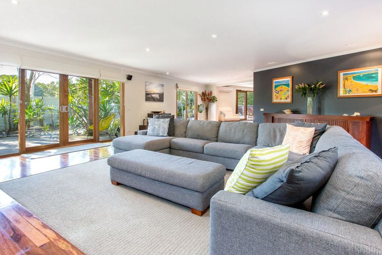 POINT LEO BEACH HOUSE – POINT LEO