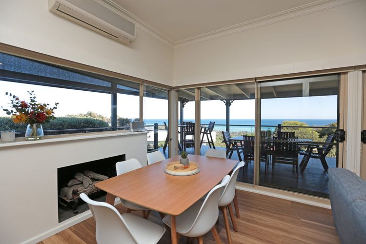 BAY VIEWS ON BROWNE