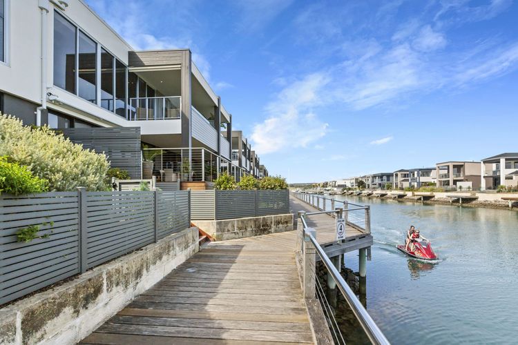 MARINA VIEW