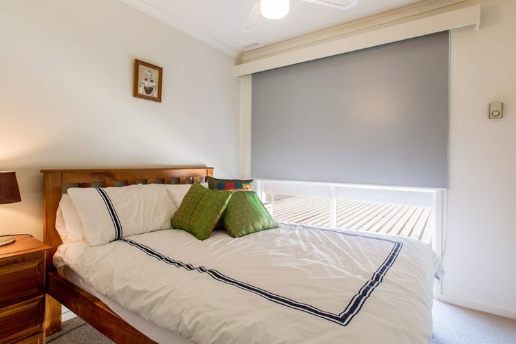 SEAVIEWS MORNINGTON….