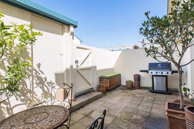 SEAVIEWS MORNINGTON….