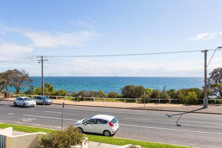 SEAVIEWS MORNINGTON….