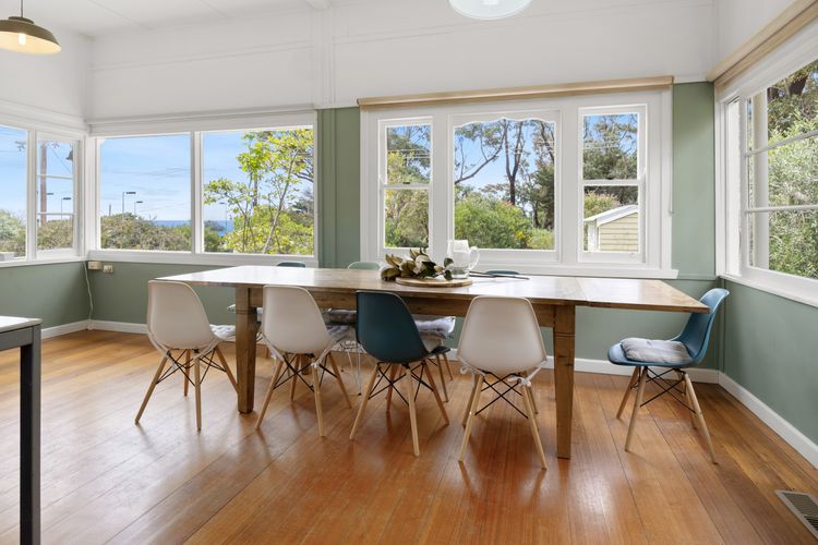 BEACHSIDE GETAWAY – DROMANA
