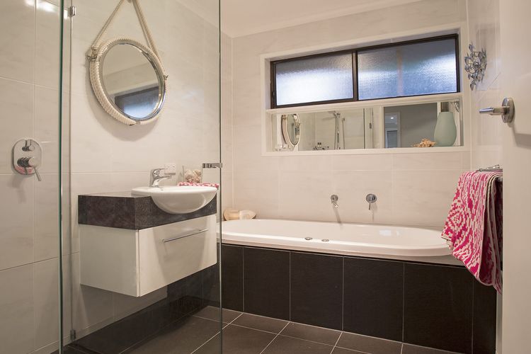 ROANJOKA – DROMANA….