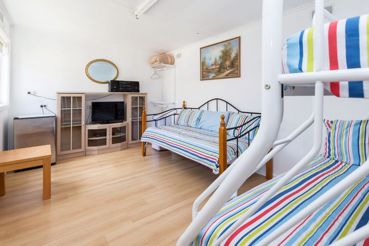 RENOVATED BEACH BEAUTY – ROSEBUD