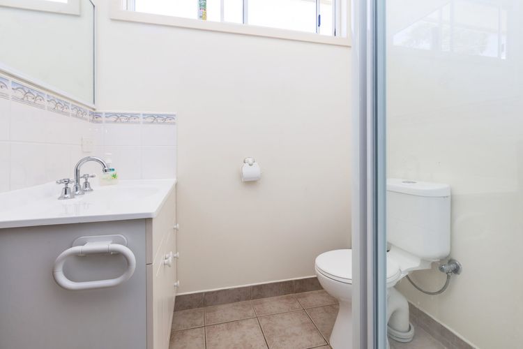 RENOVATED BEACH BEAUTY – ROSEBUD