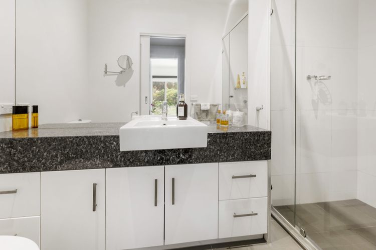 BANGALOW – MORNINGTON