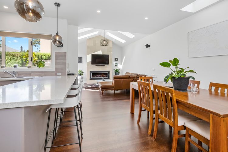 BANGALOW – MORNINGTON