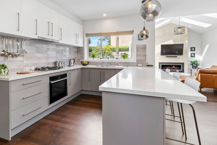 BANGALOW – MORNINGTON