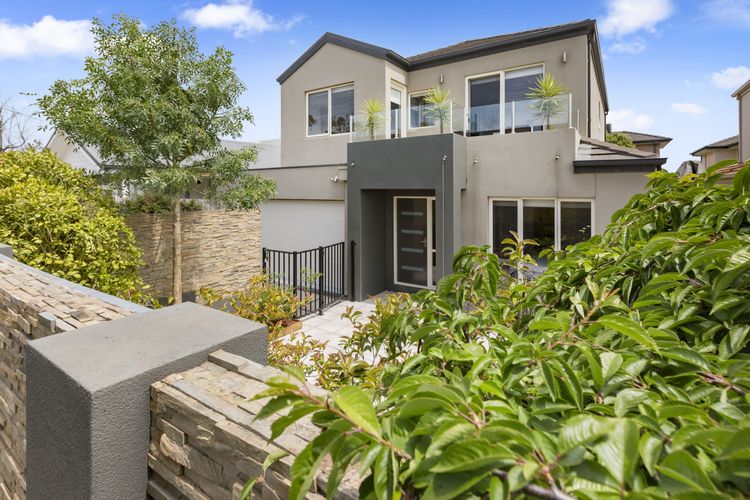 BANGALOW – MORNINGTON