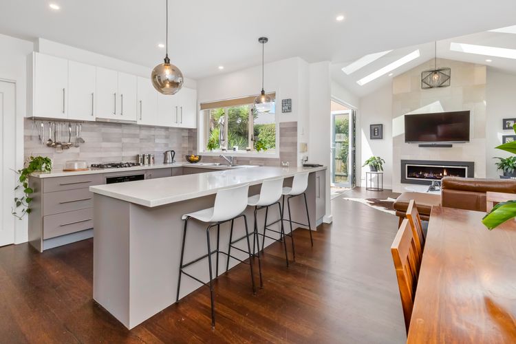 BANGALOW – MORNINGTON