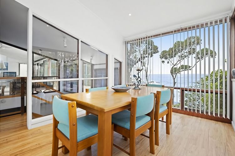 Baringa Crescent Clifftop Living