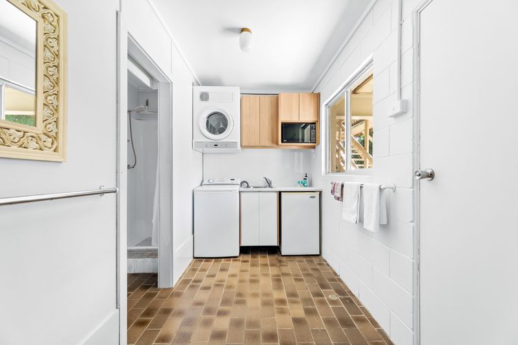 Boomerang at South Durras Whole