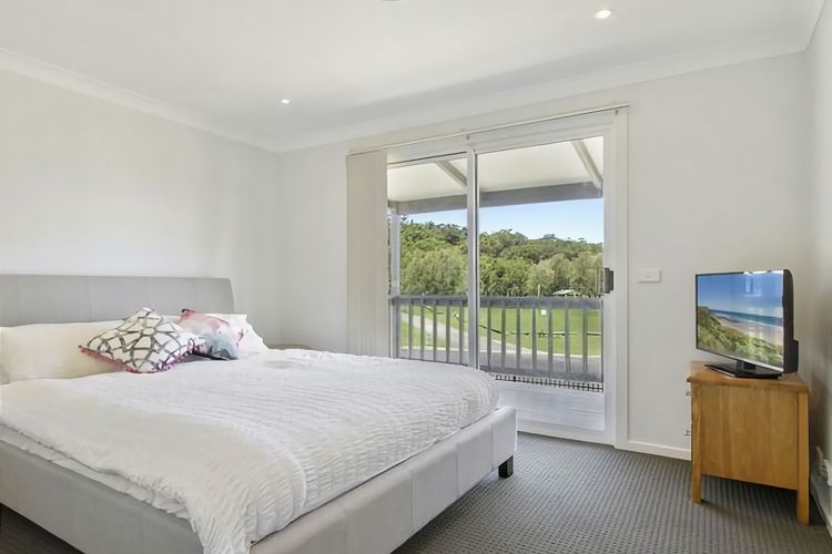 Hibiscus Close Beach Front Living