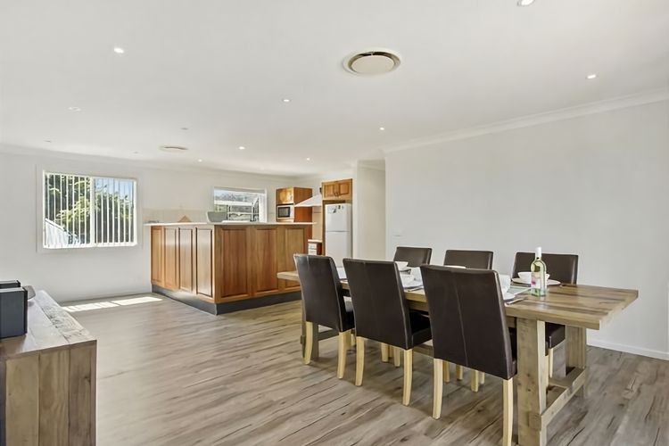 Hibiscus Close Beach Front Living