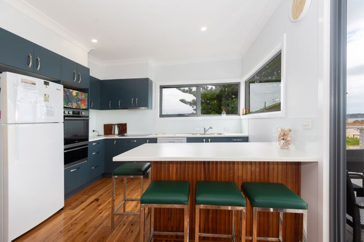 Jenkins Beach House Galwad y mor Call of the Sea