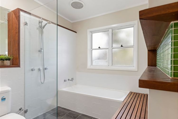 Lil Shack by the Sea