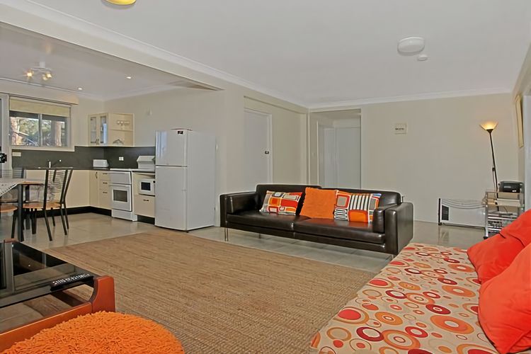 Denham Avenue Whole House Beachside Escape