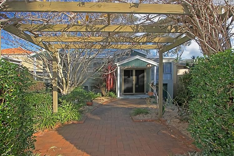 Denham Avenue Whole House Beachside Escape