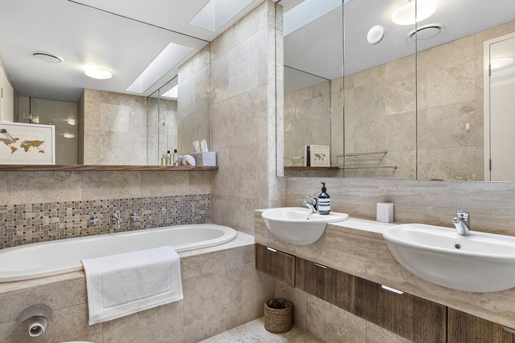 Waters Edge absolute beachfront