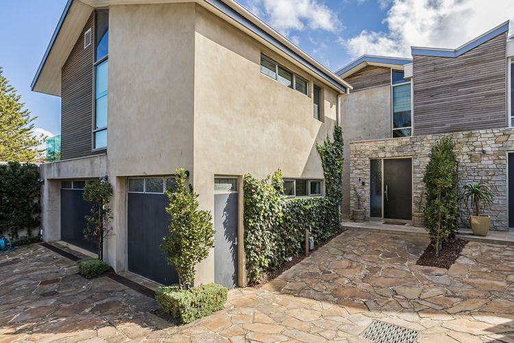 Waters Edge absolute beachfront