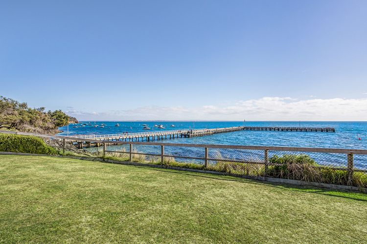 Waters Edge absolute beachfront