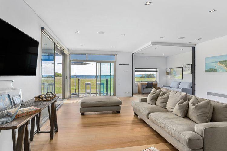 Waters Edge absolute beachfront