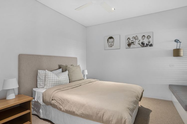 Waters Edge absolute beachfront