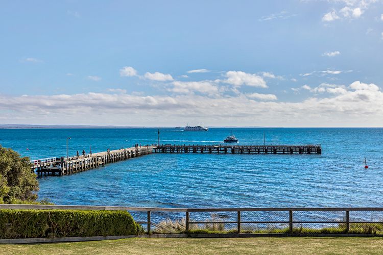 Waters Edge absolute beachfront