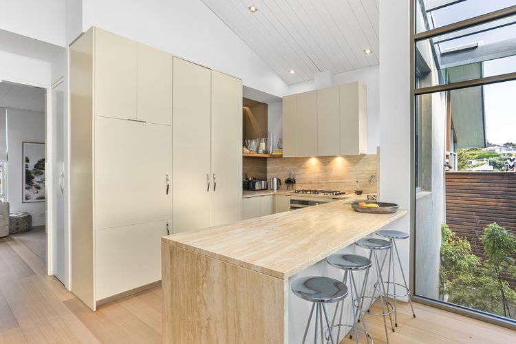 Waters Edge absolute beachfront