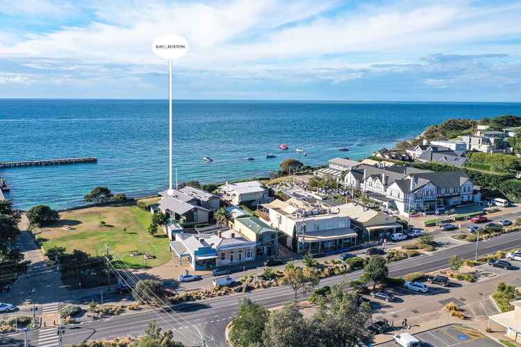 Waters Edge absolute beachfront