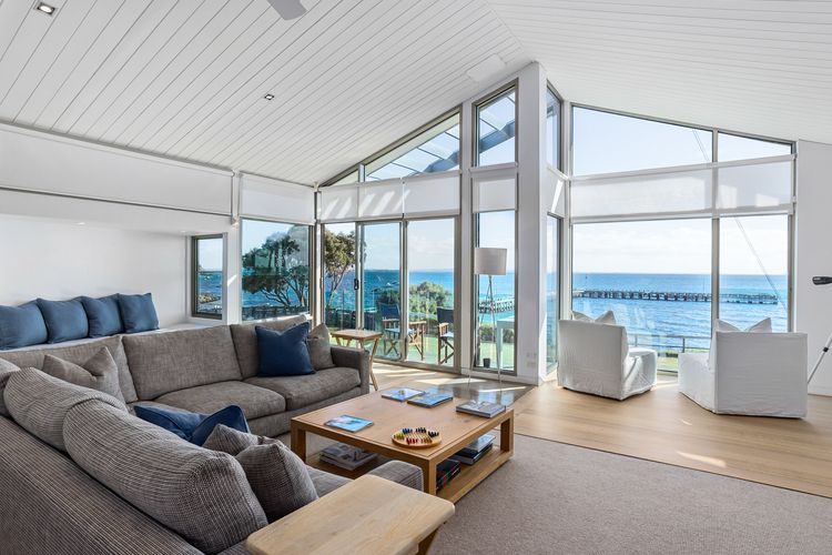 Waters Edge absolute beachfront