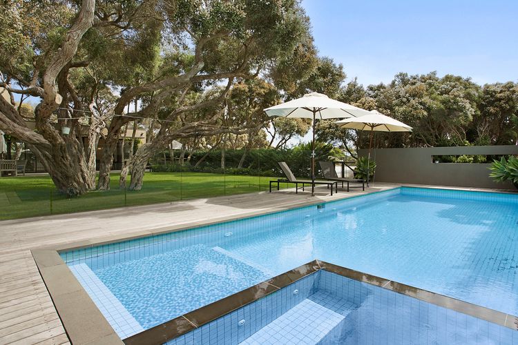 Moonah Pool and Spa Retreat Portsea