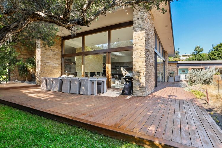 Palms Portsea Pool and Court