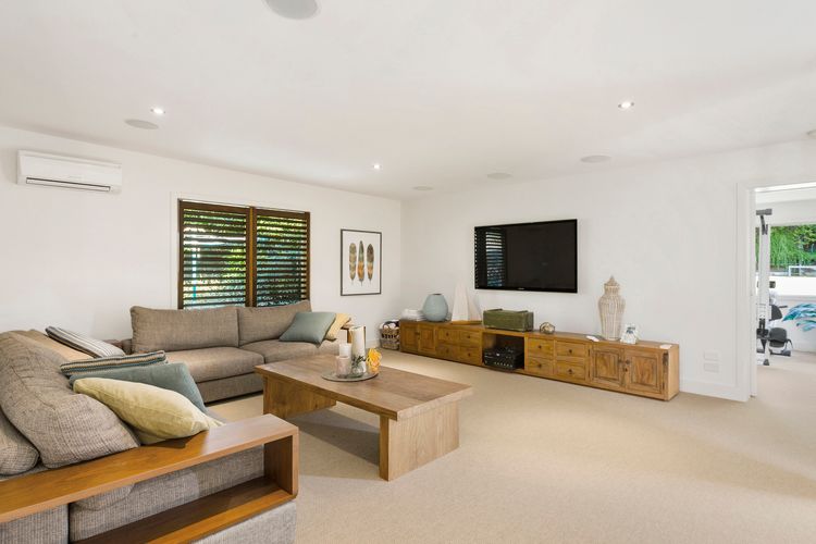 Palms Portsea Pool and Court