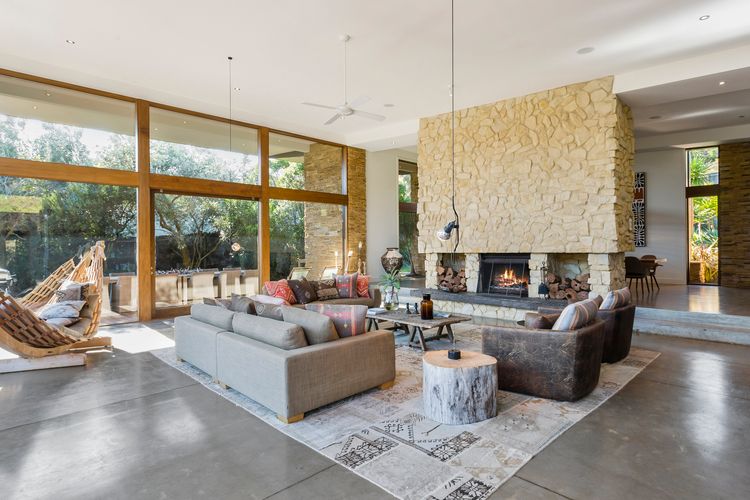 Palms Portsea Pool and Court