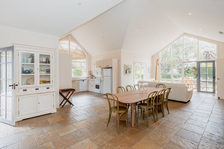 Portsea Hideaway Classic Style