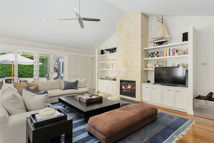 Portsea Resort Pool and Court