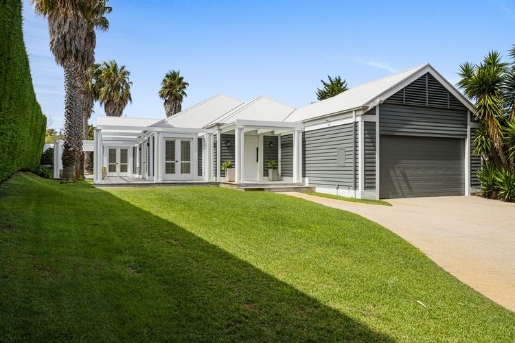 Portsea Resort Pool and Court