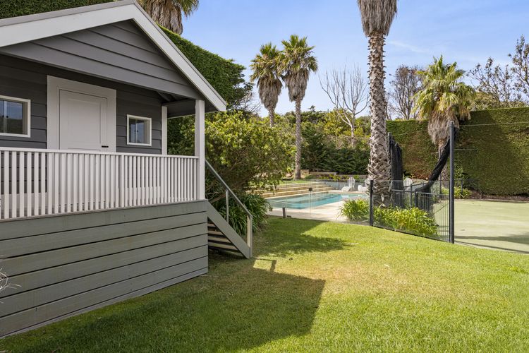 Portsea Resort Pool and Court