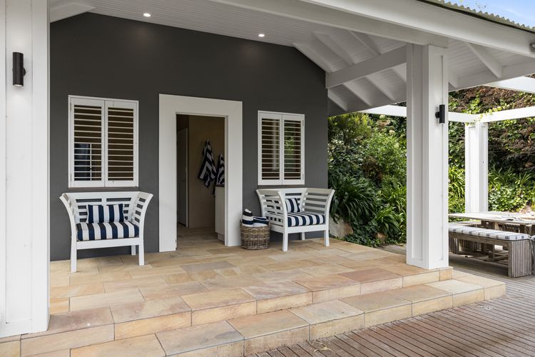 Portsea Resort Pool and Court