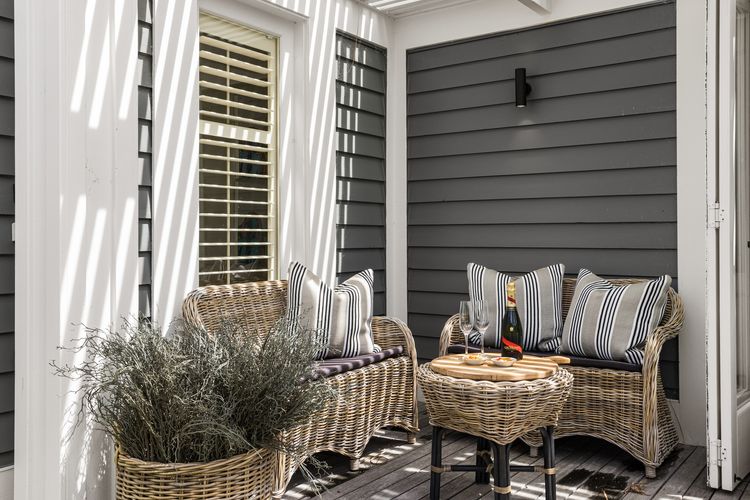 Portsea Resort Pool and Court