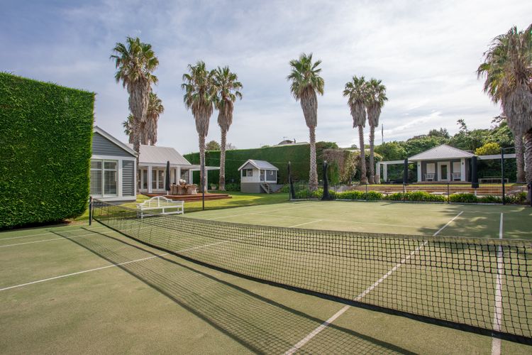 Portsea Resort Pool and Court