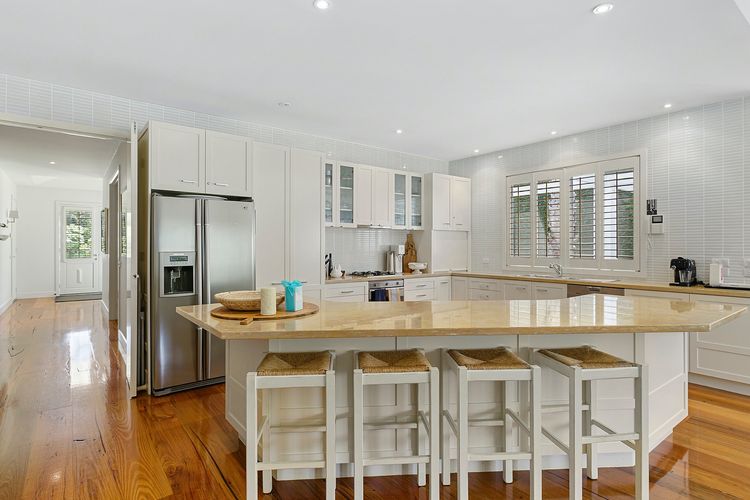 Portsea Resort Pool and Court