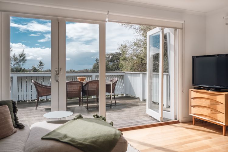 Beachside Walk to Bay Beach Sorrento