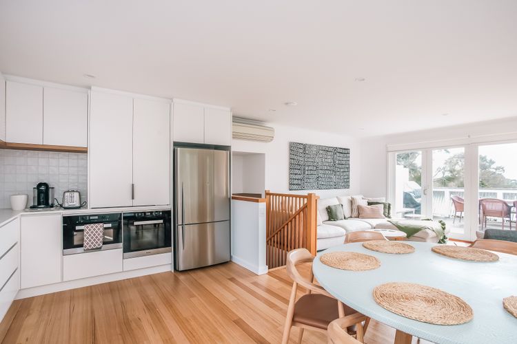 Beachside Walk to Bay Beach Sorrento