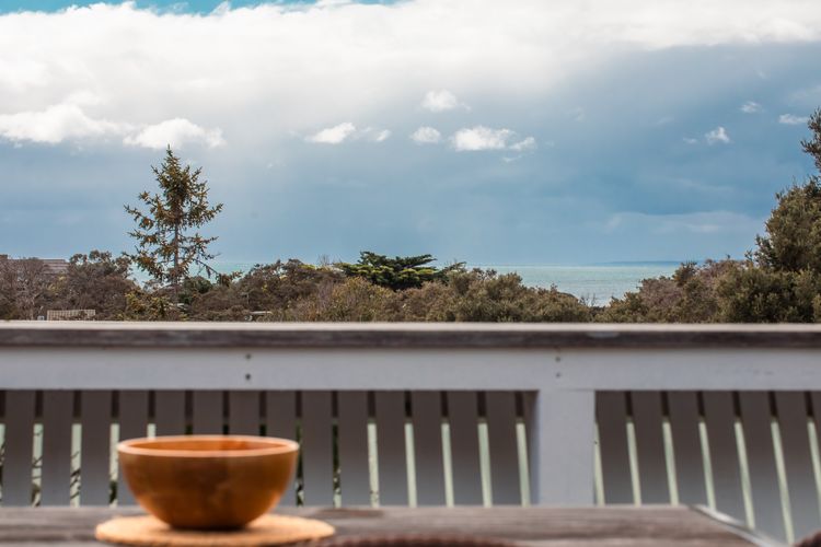 Beachside Walk to Bay Beach Sorrento