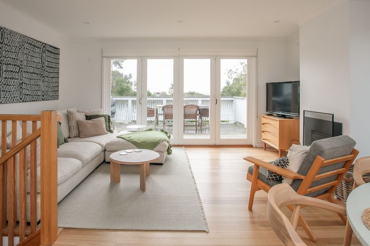 Beachside Walk to Bay Beach Sorrento