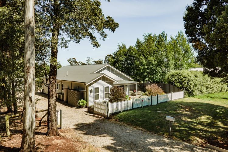 Cow Bell Cottage